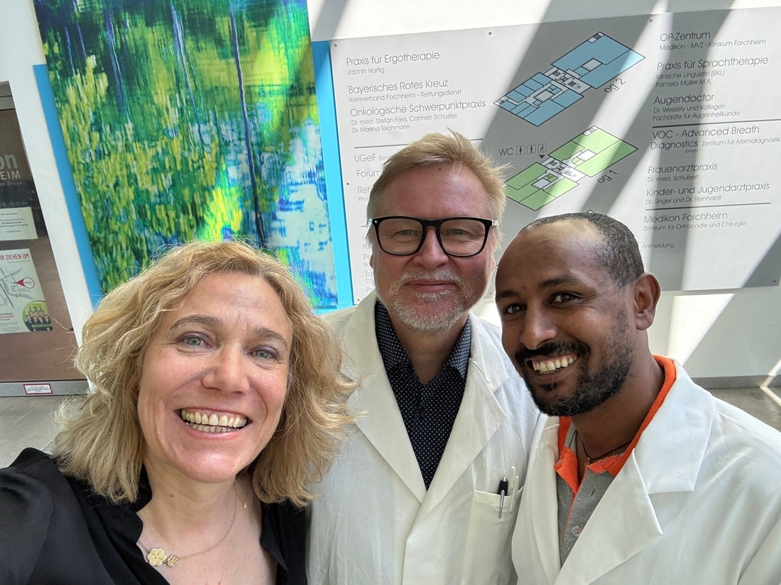 Ein Teil des Teams der VOC-Advanced Breath Diagnostics GmbH mit v.l. Franka Struve-Waasner, Prof. Dr. med. Wieland Voigt und Laborleiter Dr. Tessema Mekonnen